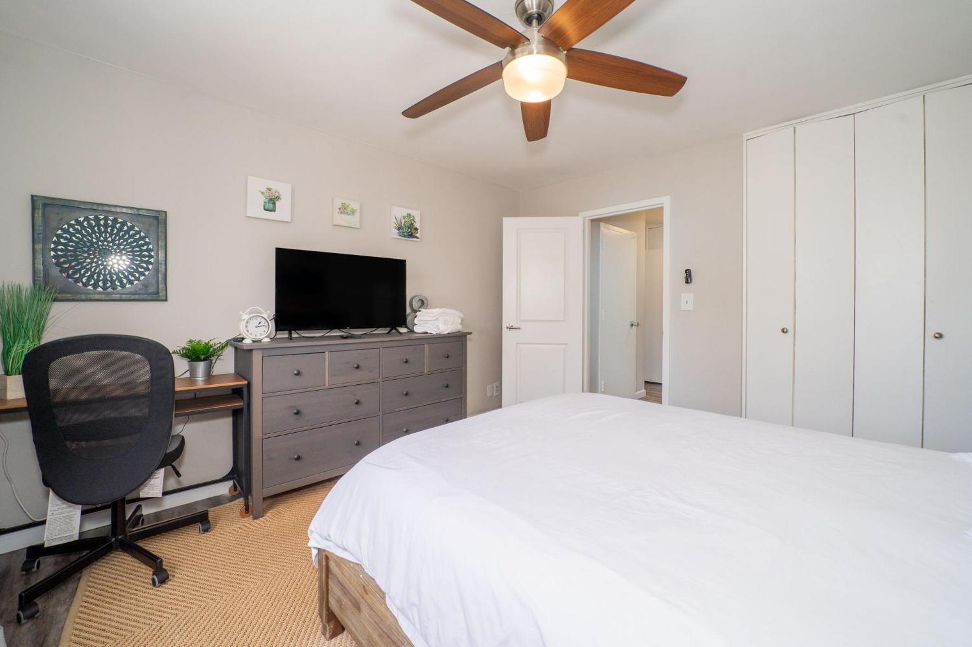 Welcoming Barn, 2 Bedroom & 1 Bath & Parking Атланта Экстерьер фото