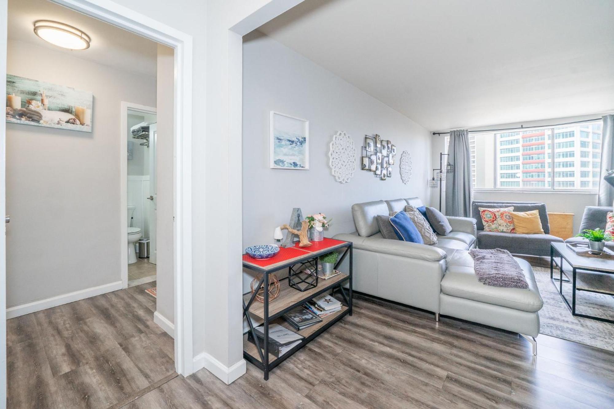 Welcoming Barn, 2 Bedroom & 1 Bath & Parking Атланта Экстерьер фото